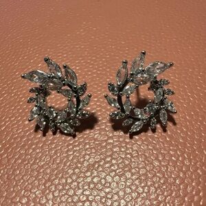 Nordstrom Silver Crystal Leaf Wreath Stud Earrings